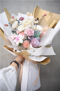 白金色系永生花束 屏東情人節花束 生日花束